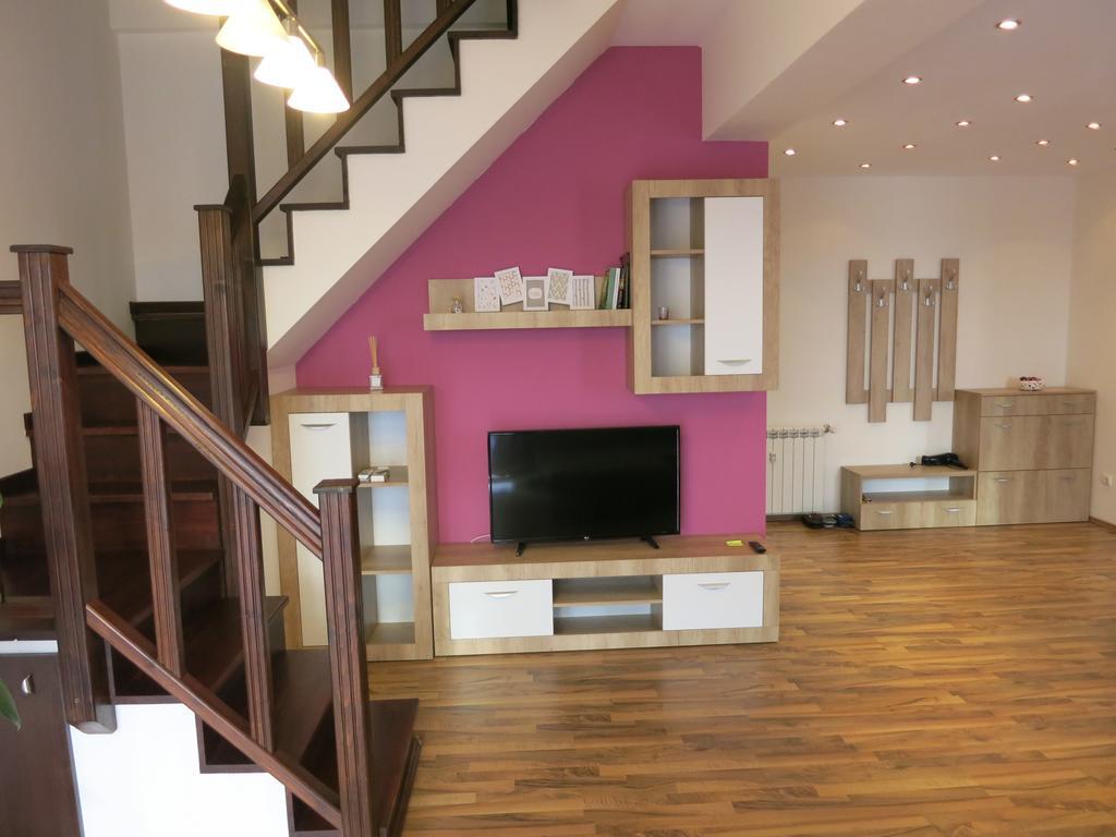 Penthouse Apartament Nufarul Oradea Buitenkant foto
