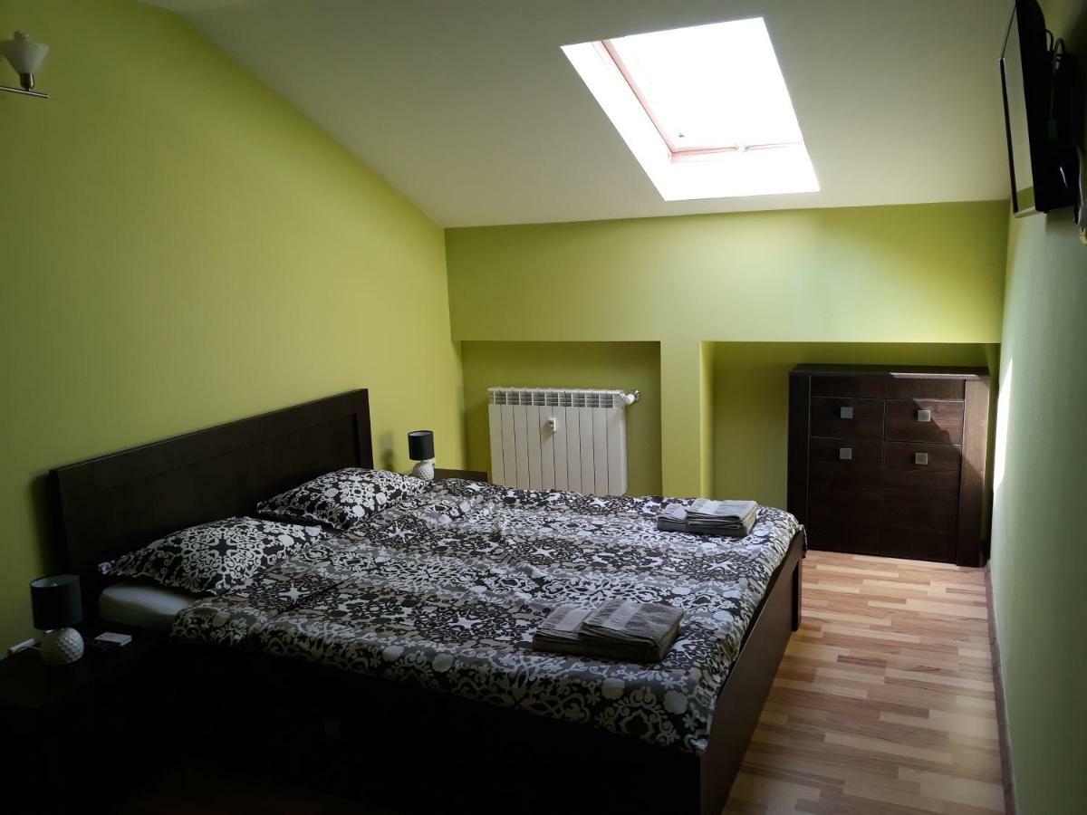 Penthouse Apartament Nufarul Oradea Buitenkant foto