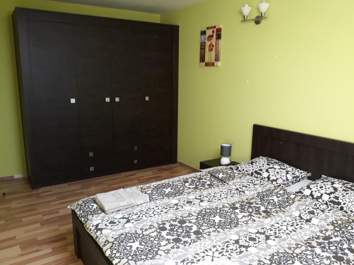Penthouse Apartament Nufarul Oradea Buitenkant foto