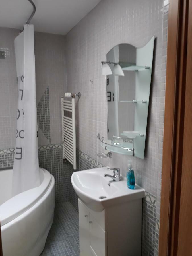 Penthouse Apartament Nufarul Oradea Buitenkant foto